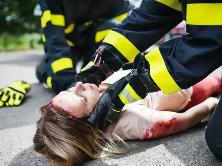 Professional Truck Accident Injury Care services by Arrowhead Clinic Chiropractor in Garden City, GA &mdash; licensed Chiropractor provider